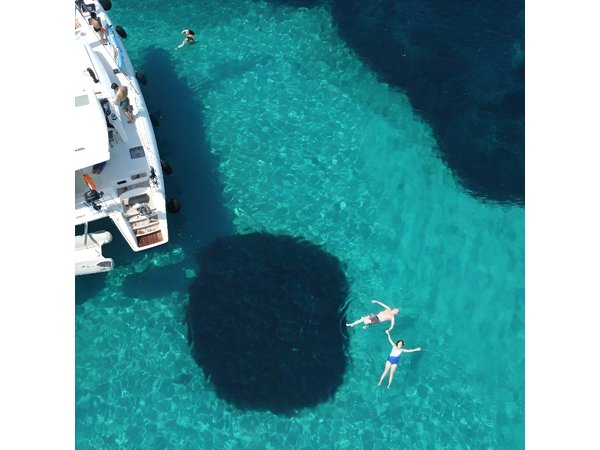 Athens Riviera Catamaran tour with fresh Meal Drinks and Swimming