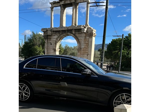Athens Guided Tour with Electric Limousine