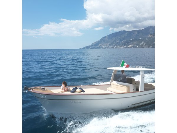 Private Boat Tour Along the Amalfi Coast