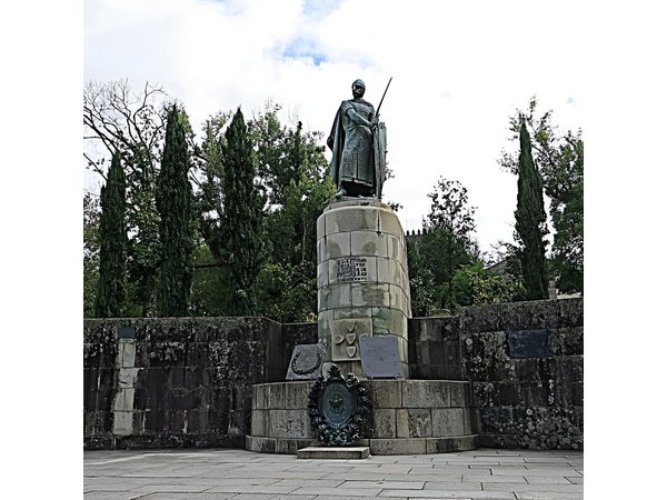 From Porto: Visit Guimarães & Braga with Lunch