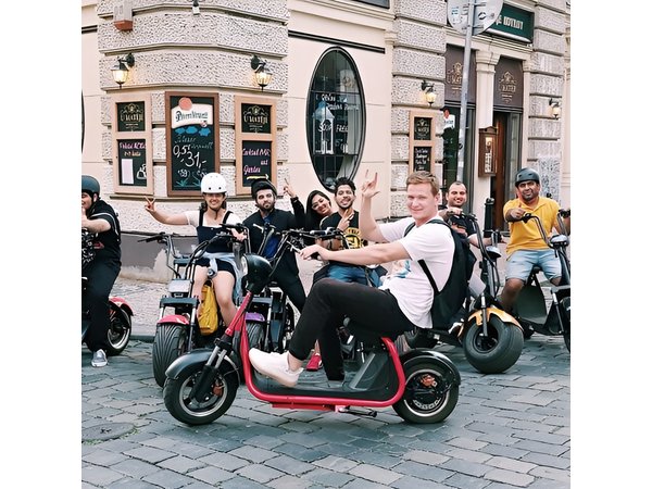 Create your own route on eScooter and enjoy Prague on wheels!