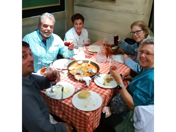 Madrid Local Tapas & History Tour with Dinner