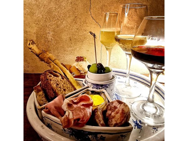 Rome Food Tasting with Wine Pairing Italian Authentic Flavors