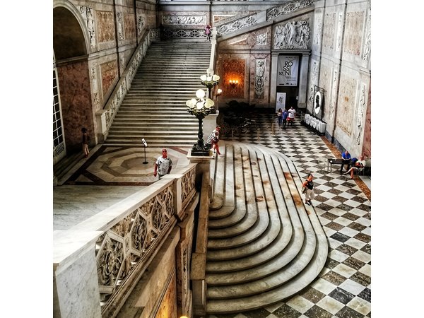 Private Guided Tour in Naples Royal Palace and Monumental Area