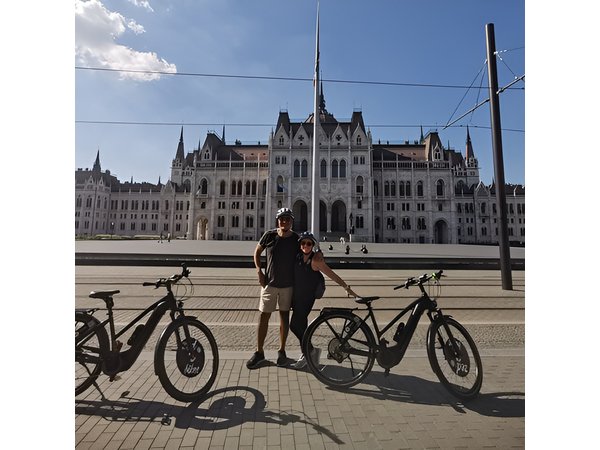 Budapest Highlights Private E-bike Tour