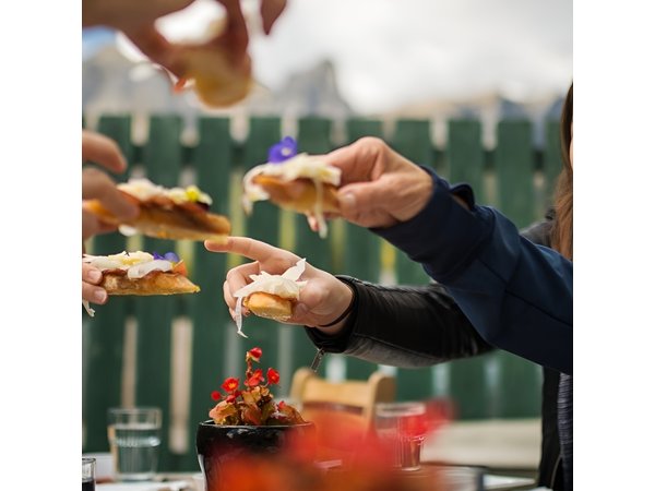Edmonton’s 124th Food Walk Tour: Best Local Neighbourhood Tour