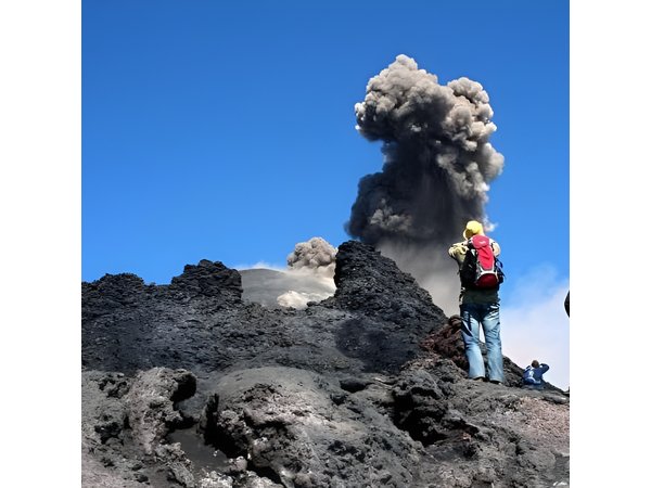 Half Day Guided Tour in Mount Etna (3000 meters)