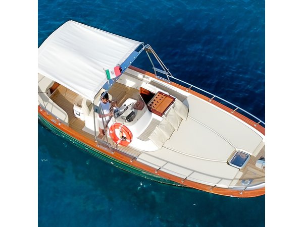 Private tour of the island of Ischia on a Fratelli Aprea gozzo
