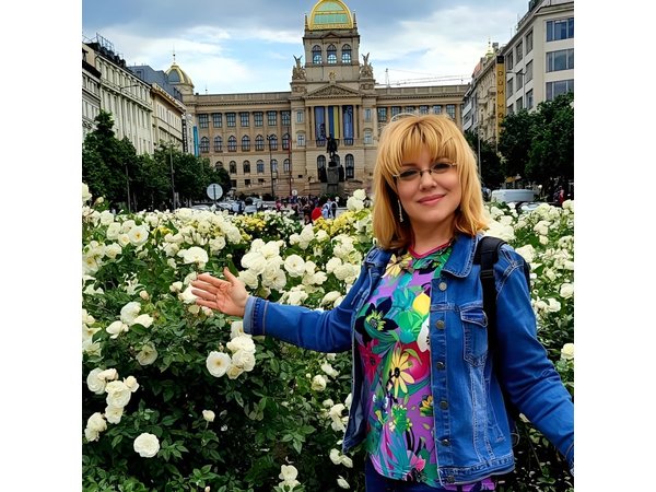 Prague Highlights & Hidden gems Private Half-Day Driving Tour