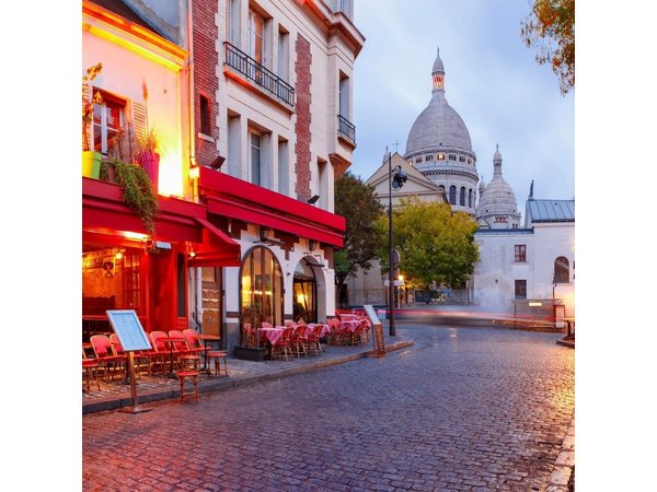 Paris: Private Montmarte And Sacre Coeur with Expert Guide