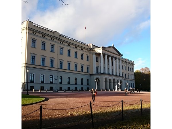 Downtown Oslo: Self-Guided Highlights and History Audio Tour