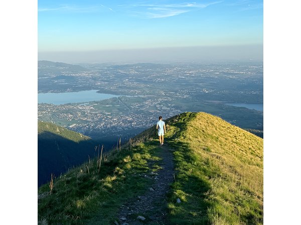 From Milan/Como/Varenna: Panoramic Hiking Tours near Lake Como