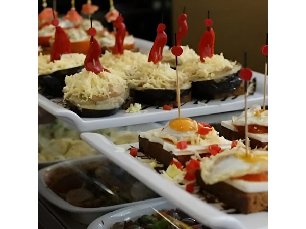 Private Tapas Tour in Barcelona with local guide