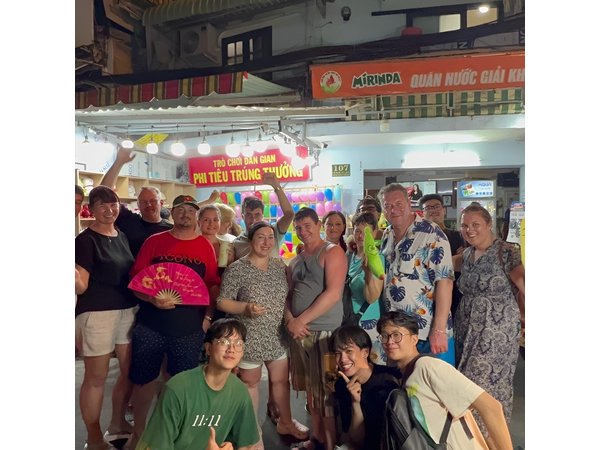Ho Chi Minh City Local Street Food Tour With Local Students