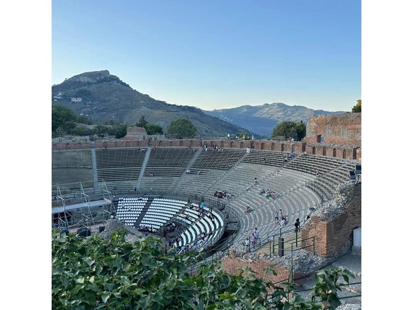 Skip-the-Line Taormina Half Day Greek Theater and Historic Center