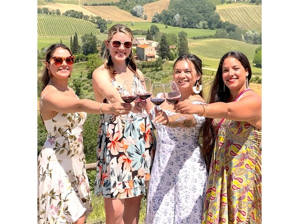 Tuscany Wine Tour: 2 Wineries & San Gimignano from Florence