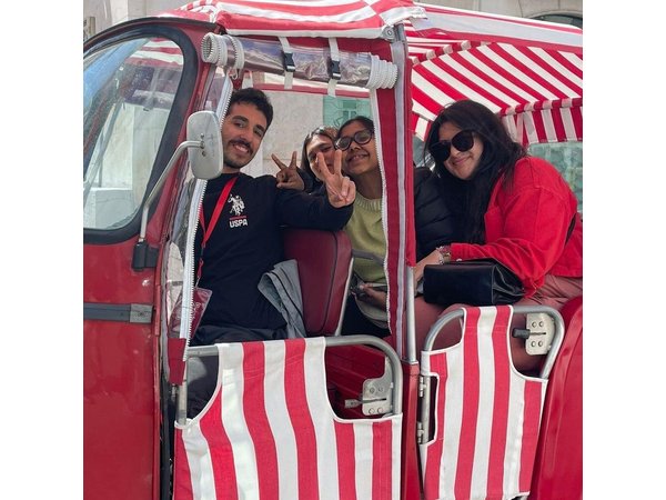 2h Tuk Tuk Private Tour of Belém in Lisbon