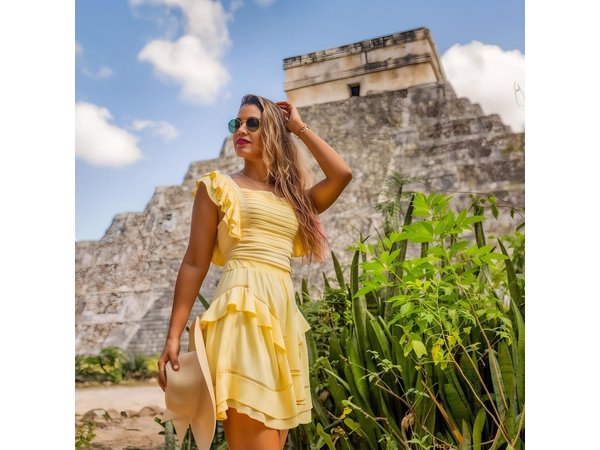 Chichen Itza, Mexican Buffet, Cenote & Valladolid guided Tour