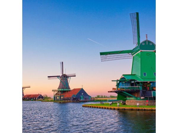 Dutch Highlights Tour from Amsterdam: Zaanse Schans, Edam, Castle