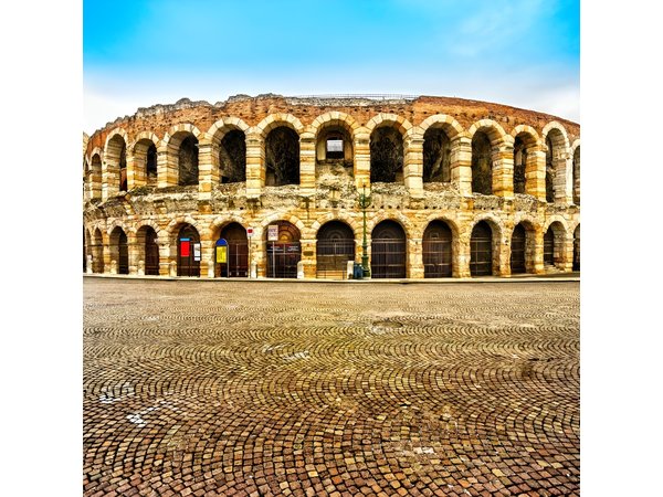 Verona Walking Tour with an APP