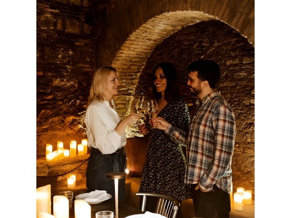 Rome Candlelight Wine and Dine in Ancient Ruins Near the Pantheon