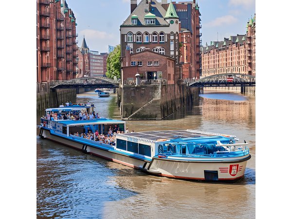 Hamburg: 2-hour harbor cruise