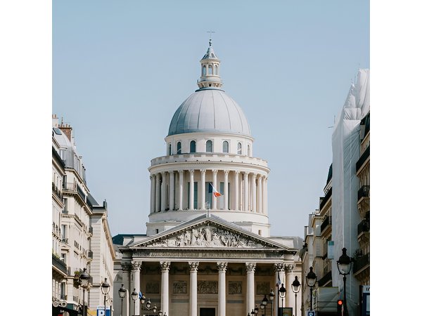Paris Latin quarter: Private walking tour with a local guide