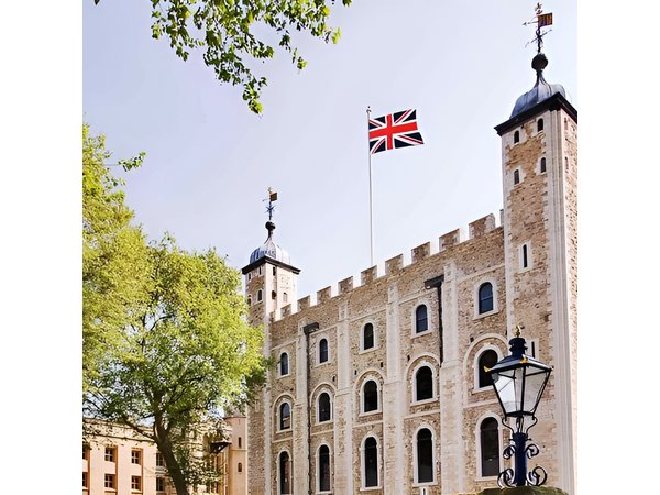 British Royalty Walking Tour & Visit the Tower of London