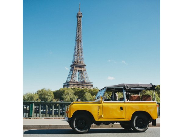 Private Guided Tour of Paris in a Vintage Land Rover