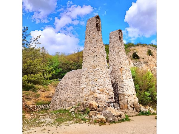 Walk to recent and aged spiritual sanctuaries near Budapest