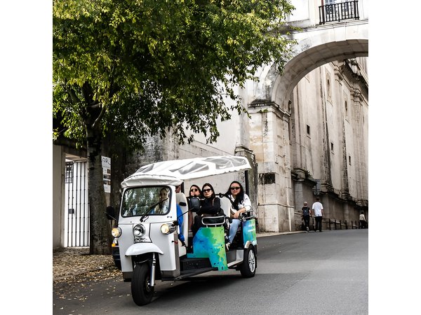 Lisbon Highlights: Private Tuk Tuk Tour Adventure Sightseeing