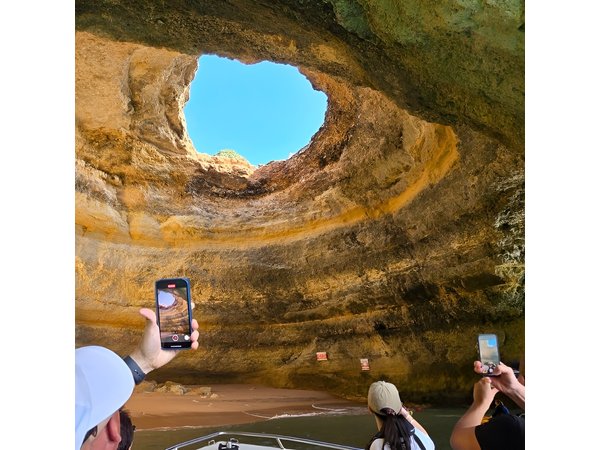 From Faro: Boat trip to Benagil Cave & Arches of Praia da Marinha