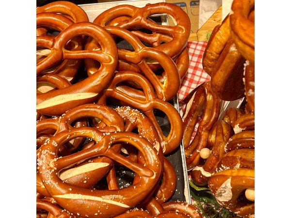 Private Berlin Food Tour with 7 Tastings in Mitte District