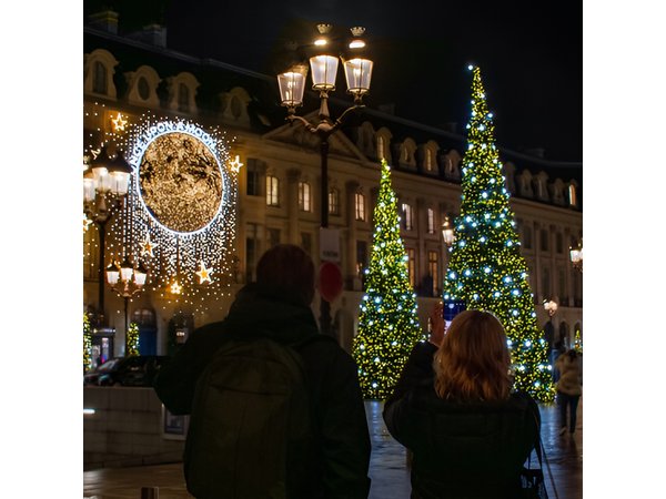 Paris Christmas Lights Small Group Walking Tour with Local Guide