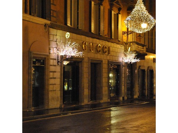 Shopping in Rome: Private Golf Cart Tour