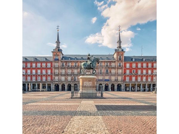 Small Group Tour of the Austrias in Madrid