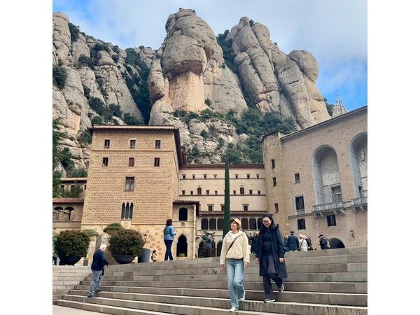 Semi-Private Montserrat Tour from Barcelona