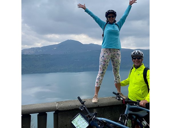 Rome: Castelli Romani Day Trip by Train and E-Bike
