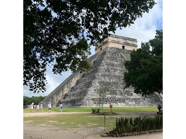 Chichen Itza Tour and 2 Cenotes from Valladolid small group