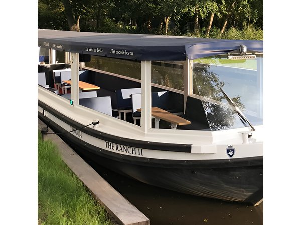Giethoorn Private 1 or 2 Hour VIP Boat Tour