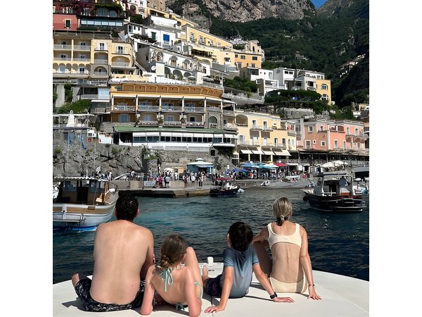 Full-Day Private Guided Tour to Amalfi Coast by Boat