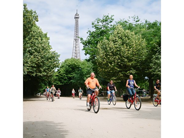 Paris Combo: Highlights Bike Tour & Seine Cruise Experience