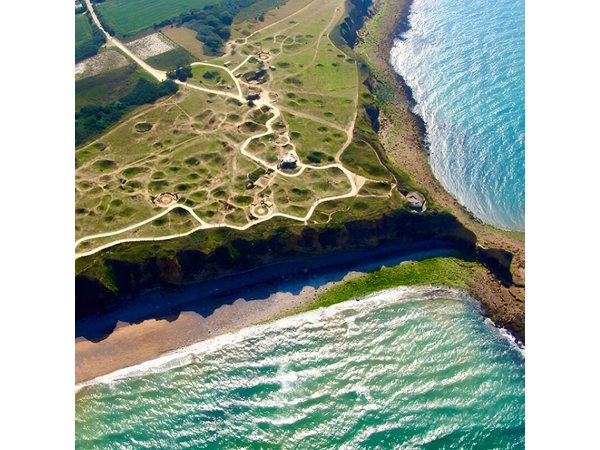 Normandy D-Day Beaches: Immersive Small Group Tour from Paris