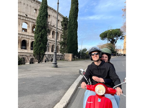Vespa Tour - The Essence of Rome