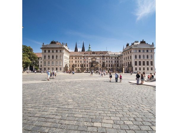 3-in-one Day Tour in Prague + Ebook
