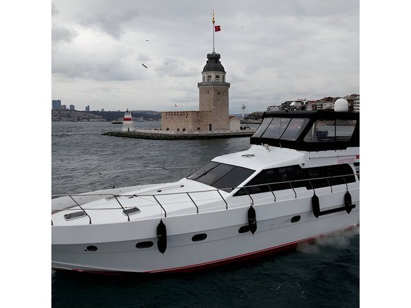 Private Yacht Cruise on The Bosphorus in Istanbul