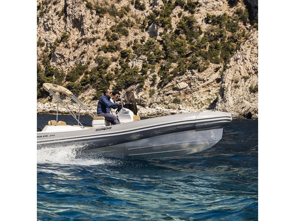 Capri Positano Amalfi with License-Free Boat from Sorrento