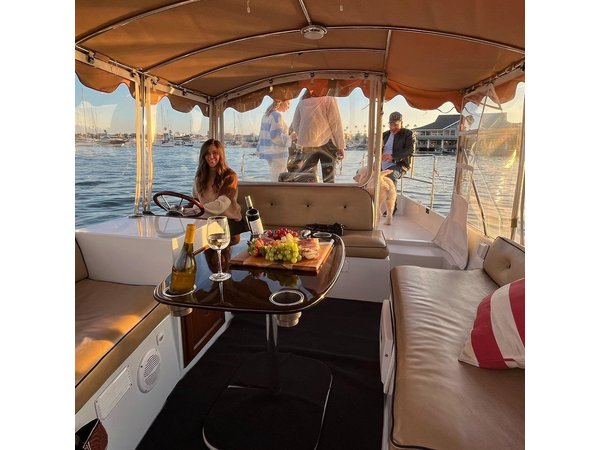 Electric Boat Rental in Newport Beach for Up to 12 People
