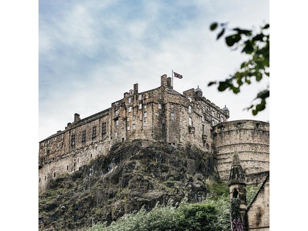 Edinburgh Castle 120-Minute In-Depth Experience with Expert Guide