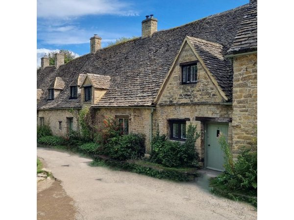 From London: 7 Unmissable Cotswolds Stops Small-Group Tour